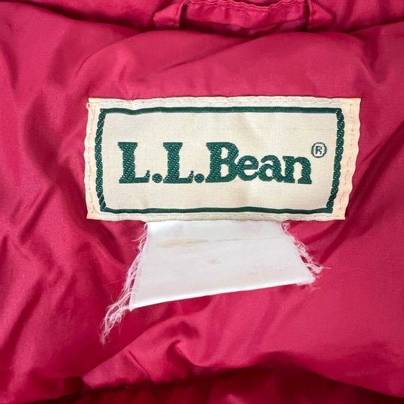 L.L. Bean Red Puffer Vest Size unknown measurement’s in photos - Picture 3 of 10